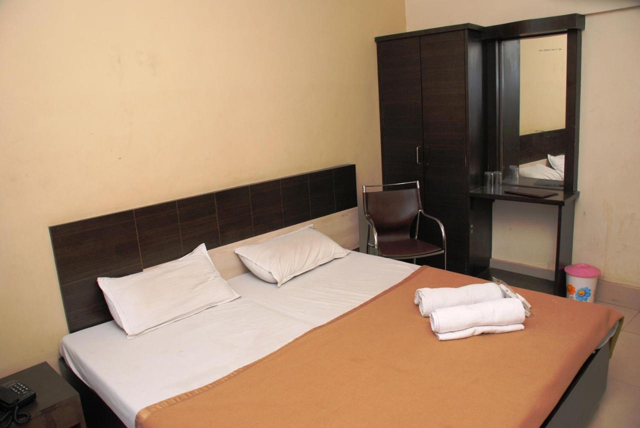 Hotel Sobhraj Ajmer Bagian luar foto